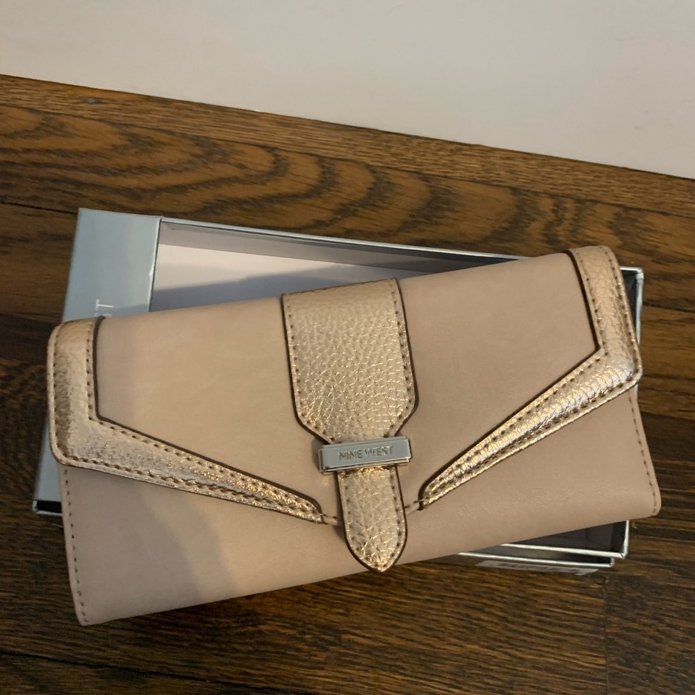 BRAND NEW NINE WEST WALLET